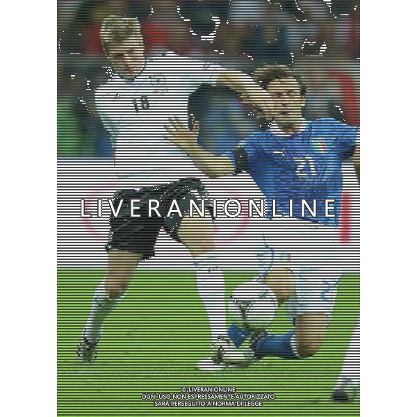 (120629) -- WARSAW, June 29, 2012 () -- Andrea Pirlo (R) of Italy vies with Toni Kroos of Germany during the semifinal match between Germany and Italy at the Euro 2012 football championships in Warsaw, Poland, June 28, 2012. Italy won 2-1 to enter the final. (/Liu Lihang) (jyc) PHOTOSHOT/AG ALDO LIVERANI SAS - ITALY ONLY -