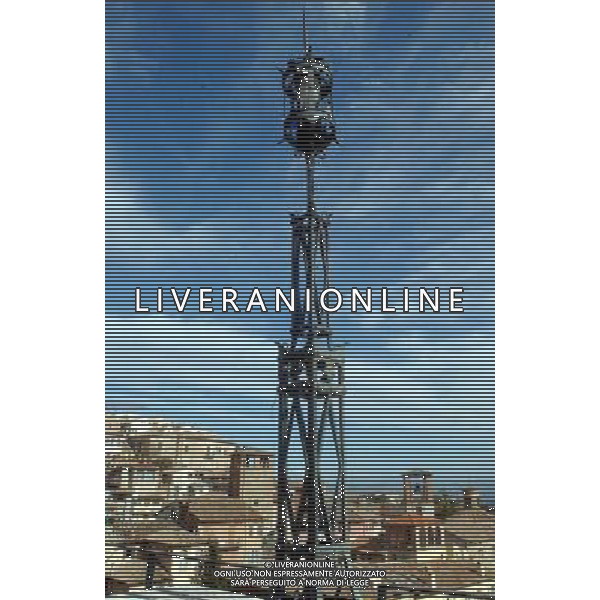 PERUGIA 10/12/2003 PANORAMICHE DI PERUGIA NELLA FOTO:LAMPIONE DEL MERCATO COPERTO* FOTO 1905/MICHELE CASTELLANI/ALDO LIVERANI S.A.S.