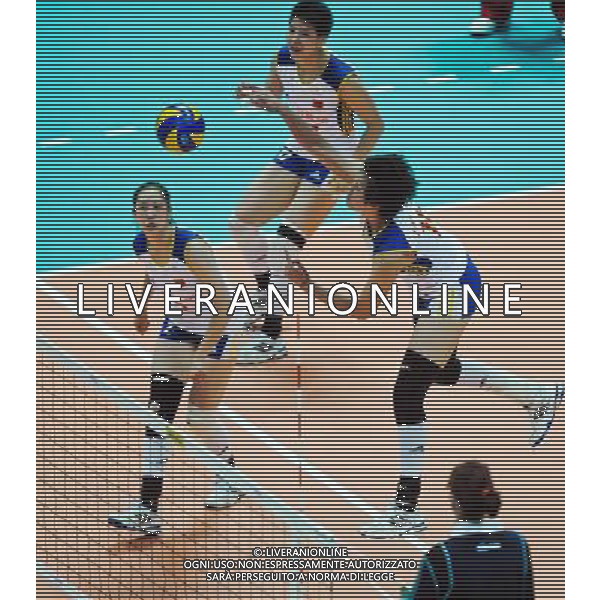 (120629) -- NINGBO, June 29, 2012 () -- Fan Linlin (R) of China spikes the ball during the 3rd round match against Thailand at the FIVB Volleyball World Grand Prix in Ningbo, east China\'s Zhejiang Province, June 29, 2012. (/Xu Yu) ©photoshot/Agenzia Aldo Liverani Sas - ITALY ONLY: Cina - Thailandia Volley femminile 3 ¡ pallavolo FIVB World Grand Prix a Ningbo , a est della Cina provincia di Zhejiang, 29 giugno 2012.
