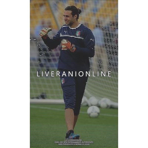 Campionati Europei UEFA 2012 Polonia/Ucraina Finale Kiev (Ucraina) - 30.06.2012 Allenamento Italia Nella Foto:sirigu /Ph.Vitez-Ag. Aldo Liverani