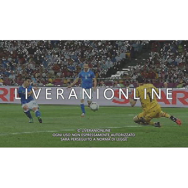 Campionati Europei UEFA 2012 Polonia/Ucraina Finale Kiev (Ucraina) - 01.07.2012 Spagna-Italia Nella Foto:occasione di natale parata da casillas /Ph.Vitez-Ag. Aldo Liverani