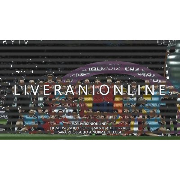 Campionati Europei UEFA 2012 Polonia/Ucraina Finale Kiev (Ucraina) - 01.07.2012 Spagna-Italia Nella Foto:spagna esulta con la coppa /Ph.Vitez-Ag. Aldo Liverani