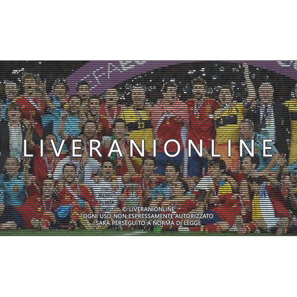 Campionati Europei UEFA 2012 Polonia/Ucraina Finale Kiev (Ucraina) - 01.07.2012 Spagna-Italia Nella Foto:spagna esulta con la coppa /Ph.Vitez-Ag. Aldo Liverani