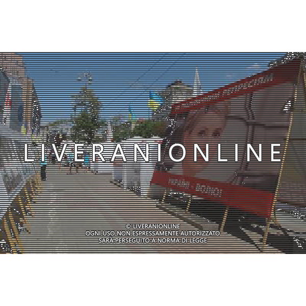 01.07.2012, KIJOW, PILKA NOZNA, FOOTBALL, MISTRZOSTWA EUROPY W PILCE NOZNEJ, EURO 2012, FOOTBALL EUROPEAN CHAMPIONSHIP,FINAL, HISZPANIA - WLOCHY, SPAIN - ITALY, MIASTECZKO NAMIOTOWE W OBRONIE JULII TYMOSZENKO, FOT. TOMASZ JASTRZEBOWSKI / FOTO OLIMPIK/NEWSPIX.PL --- Newspix.pl SPAGNA ITALIA FINALE EUROPEI 2012 - AG ALDO LIVERANI SAS - ITALY ONLY - *** Local Caption *** .