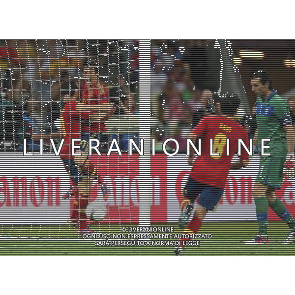 KIJOW STADION OLIMPIJSKI 01.07.2012 EURO 2012 PILKA NOZNA FINAL MISTRZOSTW EUROPY HISZPANIA WLOCHY NZ DAVID SILVA SPA RADOSC BRAMKA GOL GOAL FOT MICHAL NOWAK / NEWSPIX.PL KYIV OLYMPIC STADIUM 01.07.2012 FOOTBALL SOCCER EURO 2012 FINAL OF UEFA EUROPEAN FOOTBALL CHAMPIONSHIP SPAIN - ITALY DAVID SILVA SPA RADOSC BRAMKA GOL GOAL MICHAL NOWAK / NEWSPIX.PL --- Newspix.pl SPAGNA ITALIA FINALE EUROPEI 2012 - AG ALDO LIVERANI SAS - ITALY ONLY - *** Local Caption *** .