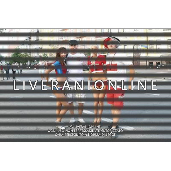 KIJOW 01.07.2012 MECZ MISTRZOSTWA EUROPY 2012 FINAL: HISZPANIA - WLOCHY --- UEFA EURO 2012 CHAMPIONSHIP FINAL MATCH IN KIEV: SPAIN - ITALY DZIEWCZYNY Z NOCNEGO KLUBU KIBICE POLSKI --- GIRLS FROM NIGHT CLUB POLAND SUPPORTERS FOT. PIOTR KUCZA/NEWSPIX.PL --- Newspix.pl SPAGNA ITALIA FINALE EUROPEI 2012 - AG ALDO LIVERANI SAS - ITALY ONLY - *** Local Caption *** .