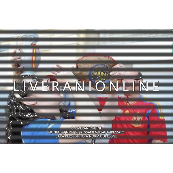 01.07.2012 KIJOW - STADION OLIMPIJSKI ( KYIV OLYMPIC STADIUM ) PILKA NOZNA ( FOOTBALL ) MISTRZOSTWA EUROPY W PILCE NOZNEJ UEFA EURO 2012 ( EUROPEAN CHAMPIONSHIPS UEFA EURO 2012 ) FINAL EURO 2012 ( FINAL EURO 2012 ) MECZ HISZPANIA - WLOCHY ( GAME SPAIN - ITALY ) NZ KIBICE WLOCH I HISZPANII FOTO MICHAL STANCZYK / CYFRASPORT/NEWSPIX.PL --- Newspix.pl SPAGNA ITALIA FINALE EUROPEI 2012 - AG ALDO LIVERANI SAS - ITALY ONLY - *** Local Caption *** .