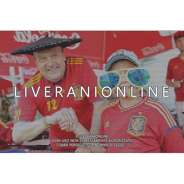 01.07.2012 KIJOW - STADION OLIMPIJSKI ( KYIV OLYMPIC STADIUM ) PILKA NOZNA ( FOOTBALL ) MISTRZOSTWA EUROPY W PILCE NOZNEJ UEFA EURO 2012 ( EUROPEAN CHAMPIONSHIPS UEFA EURO 2012 ) FINAL EURO 2012 ( FINAL EURO 2012 ) MECZ HISZPANIA - WLOCHY ( GAME SPAIN - ITALY ) NZ KIBICE HISZPANIA FOTO MICHAL STANCZYK / CYFRASPORT/NEWSPIX.PL --- Newspix.pl SPAGNA ITALIA FINALE EUROPEI 2012 - AG ALDO LIVERANI SAS - ITALY ONLY - *** Local Caption *** .