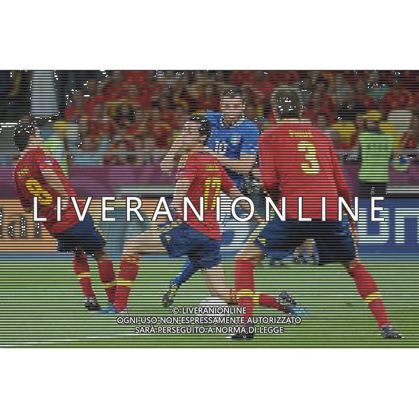 01.07.2012 KIJOW - STADION OLIMPIJSKI ( KYIV OLYMPIC STADIUM ) PILKA NOZNA ( FOOTBALL ) MISTRZOSTWA EUROPY W PILCE NOZNEJ UEFA EURO 2012 ( EUROPEAN CHAMPIONSHIPS UEFA EURO 2012 ) FINAL EURO 2012 ( FINAL EURO 2012 ) MECZ HISZPANIA - WLOCHY ( GAME SPAIN - ITALY ) NZ ALVARO ARBELOA (L), ANTONIO CASSANO (C), GERARD PIQUE (P) FOTO MICHAL STANCZYK / CYFRASPORT/NEWSPIX.PL --- Newspix.pl SPAGNA ITALIA FINALE EUROPEI 2012 - AG ALDO LIVERANI SAS - ITALY ONLY - *** Local Caption *** .