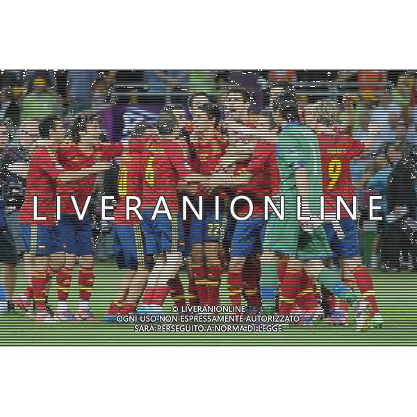 01.07.2012 KIJOW - STADION OLIMPIJSKI ( KYIV OLYMPIC STADIUM ) PILKA NOZNA ( FOOTBALL ) MISTRZOSTWA EUROPY W PILCE NOZNEJ UEFA EURO 2012 ( EUROPEAN CHAMPIONSHIPS UEFA EURO 2012 ) FINAL EURO 2012 ( FINAL EURO 2012 ) MECZ HISZPANIA - WLOCHY ( GAME SPAIN - ITALY ) NZ ANDRES INIESTA , JESUS NAVAS , JUAN MATA , FERNANDO TORRES , JORDI ALBA , GIANLUIGI BUFFON , RADOSC ZWYCIESTWO FOTO MICHAL STANCZYK / CYFRASPORT/NEWSPIX.PL --- Newspix.pl SPAGNA ITALIA FINALE EUROPEI 2012 - AG ALDO LIVERANI SAS - ITALY ONLY - *** Local Caption *** .