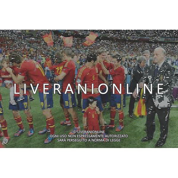 01.07.2012 KIJOW - STADION OLIMPIJSKI ( KYIV OLYMPIC STADIUM ) PILKA NOZNA ( FOOTBALL ) MISTRZOSTWA EUROPY W PILCE NOZNEJ UEFA EURO 2012 ( EUROPEAN CHAMPIONSHIPS UEFA EURO 2012 ) FINAL EURO 2012 ( FINAL EURO 2012 ) MECZ HISZPANIA - WLOCHY ( GAME SPAIN - ITALY ) NZ ALVARO ARBELOA , FERNANDO LLORENTE , ALVARO NEGREDO , JUANFRAN , JORDI ALBA , TRENER (HEAD COACH) VINCENTE DEL BOSQUE , RADOSC ZWYCIESTWO MISTRZOWIE EUROPY FOTO MICHAL STANCZYK / CYFRASPORT/NEWSPIX.PL --- Newspix.pl SPAGNA ITALIA FINALE EUROPEI 2012 - AG ALDO LIVERANI SAS - ITALY ONLY - *** Local Caption *** .