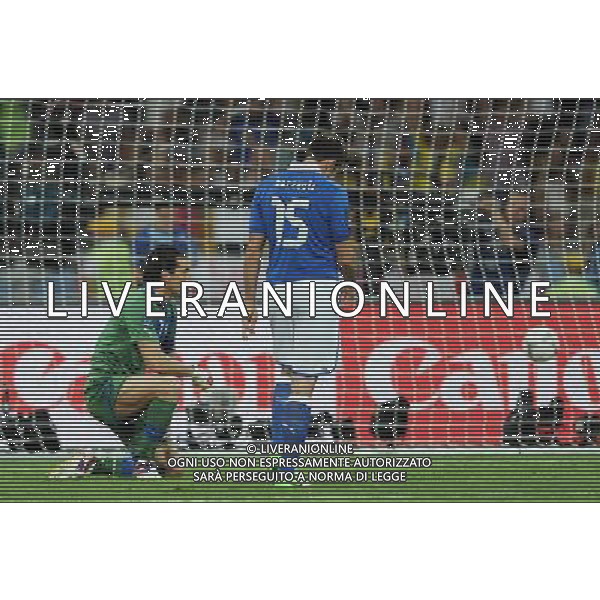 01.07.2012 KIJOW KIEV PILKA NOZNA KADRA REPREZENTACJA MISTRZOSTWA EUROPY W PILCE NOZNEJ EURO2012 POLSKA I UKRAINA FOOTBALL EUROPEAN CHAMPIONSHIPS UEFA EURO 2012 POLAND AND UKRAINE FINAL (FINAL GAME) HISZPANIA - WLOCHY (SPAIN VS. ITALY) N/Z SMUTEK PORAZKA GIANLUIGI BUFFON ANDREA BARZAGLI FOT LUKASZ LASKOWSKI / PRESSFOCUS NEWSPIXPL --- Newspix.pl SPAGNA ITALIA FINALE EUROPEI 2012 - AG ALDO LIVERANI SAS - ITALY ONLY - *** Local Caption *** .