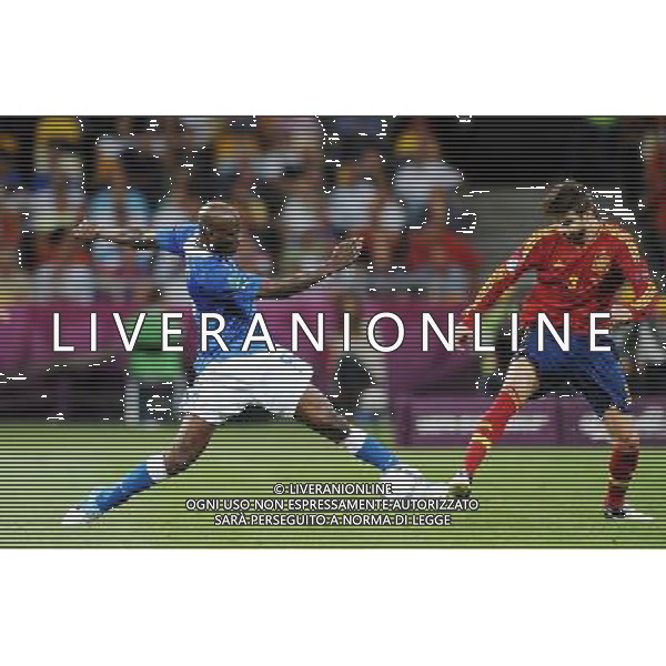 01.07.2012 KIJOW KIEV PILKA NOZNA KADRA REPREZENTACJA MISTRZOSTWA EUROPY W PILCE NOZNEJ EURO2012 POLSKA I UKRAINA FOOTBALL EUROPEAN CHAMPIONSHIPS UEFA EURO 2012 POLAND AND UKRAINE FINAL (FINAL GAME) HISZPANIA - WLOCHY (SPAIN VS. ITALY) N/Z MARIO BALOTELLI GERARD PIQUE FOT LUKASZ LASKOWSKI / PRESSFOCUS NEWSPIXPL --- Newspix.pl SPAGNA ITALIA FINALE EUROPEI 2012 - AG ALDO LIVERANI SAS - ITALY ONLY - *** Local Caption *** .
