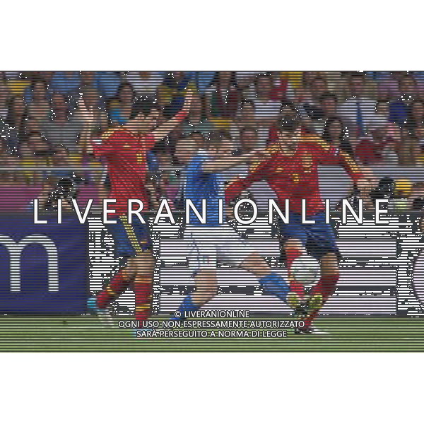 01.07.2012 KIJOW (KIEV) STADION OLYMPIJSKI (THE OLYMPIC STADIUM) PILKA NOZNA (SOCCER) MISTRZOSTWA EURO 2012 POLSKA UKRAINA (UEFA EURO 2012 POLAND UKRAINE) FINAL (FINAL) MECZ HISZPANIA - WLOCHY (SPAIN - ITALY) N/Z ANTONIO CASSANO GERARD PIQUE FOT RAFAL OLEKSIEWICZ / PRESSFOCUS NEWSPIXPL --- Newspix.pl SPAGNA ITALIA FINALE EUROPEI 2012 - AG ALDO LIVERANI SAS - ITALY ONLY - *** Local Caption *** .