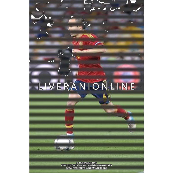 01.07.2012 KIJOW (KIEV) STADION OLYMPIJSKI (THE OLYMPIC STADIUM) PILKA NOZNA (SOCCER) MISTRZOSTWA EURO 2012 POLSKA UKRAINA (UEFA EURO 2012 POLAND UKRAINE) FINAL (FINAL) MECZ HISZPANIA - WLOCHY (SPAIN - ITALY) N/Z ANDRES INIESTA SYLWETKA FOT RAFAL OLEKSIEWICZ / PRESSFOCUS NEWSPIXPL --- Newspix.pl SPAGNA ITALIA FINALE EUROPEI 2012 - AG ALDO LIVERANI SAS - ITALY ONLY - *** Local Caption *** .