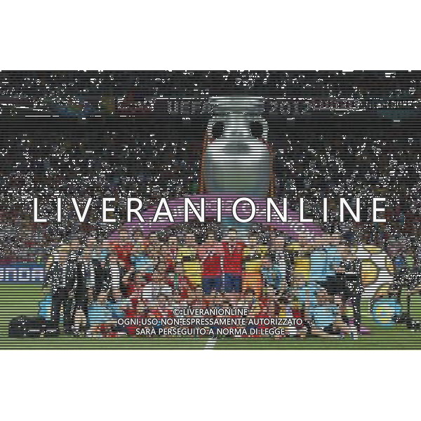 KIJOW 01.07.2012 MECZ MISTRZOSTWA EUROPY 2012 FINAL: HISZPANIA - WLOCHY 4:0 --- UEFA EURO 2012 CHAMPIONSHIP FINAL MATCH IN KIEV: SPAIN - ITALY 4:0 PILKARZE HISZPANII FOT. PIOTR KUCZA/NEWSPIX.PL --- Newspix.pl SPAGNA ITALIA FINALE EUROPEI 2012 - AG ALDO LIVERANI SAS - ITALY ONLY - *** Local Caption *** .