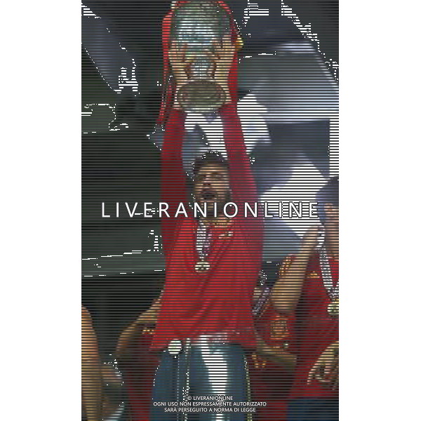 KIJOW STADION OLIMPIJSKI 01.07.2012 EURO 2012 PILKA NOZNA FINAL MISTRZOSTW EUROPY HISZPANIA WLOCHY NZ HISZPANIA RADOSC ZWYCIESTWO MISTRZOSTWO MISTRZ EUROPY FETA GERARD PIQUE SPA FOT MICHAL NOWAK / NEWSPIX.PL KYIV OLYMPIC STADIUM 01.07.2012 FOOTBALL SOCCER EURO 2012 FINAL OF UEFA EUROPEAN FOOTBALL CHAMPIONSHIP SPAIN - ITALY SPANISH PLAYERS ARE CELEBRATING AS THEY WON OVER ITALY. SPAIN BECAME EUROPEAN CHAMPIONS MICHAL NOWAK / NEWSPIX.PL --- Newspix.pl /EUROPEO 2012 ITALIA SPAGNA FINALE - AG ALDO LIVERANI SAS - ITALY ONLY - *** Local Caption *** www.newspix.pl mail us: info@newspix.pl call us: 0048 022 23 22 222 --- Polish Picture Agency by Ringier Axel Springer Poland .