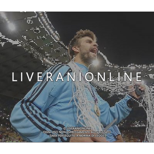 KIJOW STADION OLIMPIJSKI 01.07.2012 EURO 2012 PILKA NOZNA FINAL MISTRZOSTW EUROPY HISZPANIA WLOCHY NZ HISZPANIA RADOSC ZWYCIESTWO MISTRZOSTWO MISTRZ EUROPY FETA GERARD PIQUE SPA FOT MICHAL NOWAK / NEWSPIX.PL KYIV OLYMPIC STADIUM 01.07.2012 FOOTBALL SOCCER EURO 2012 FINAL OF UEFA EUROPEAN FOOTBALL CHAMPIONSHIP SPAIN - ITALY SPANISH PLAYERS ARE CELEBRATING AS THEY WON OVER ITALY. SPAIN BECAME EUROPEAN CHAMPIONS MICHAL NOWAK / NEWSPIX.PL --- Newspix.pl /EUROPEO 2012 ITALIA SPAGNA FINALE - AG ALDO LIVERANI SAS - ITALY ONLY - *** Local Caption *** www.newspix.pl mail us: info@newspix.pl call us: 0048 022 23 22 222 --- Polish Picture Agency by Ringier Axel Springer Poland .