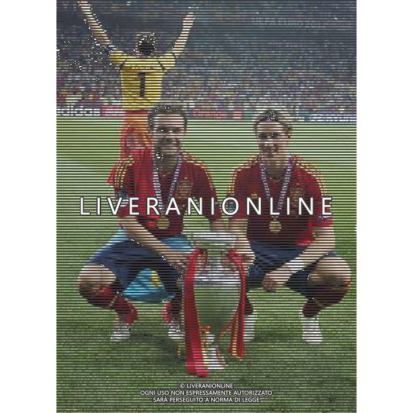 KIJOW STADION OLIMPIJSKI 01.07.2012 EURO 2012 PILKA NOZNA FINAL MISTRZOSTW EUROPY HISZPANIA WLOCHY NZ HISZPANIA RADOSC ZWYCIESTWO MISTRZOSTWO MISTRZ EUROPY FETA JUAN MATA SPA FERNANDO TORRES SPA FOT MICHAL NOWAK / NEWSPIX.PL KYIV OLYMPIC STADIUM 01.07.2012 FOOTBALL SOCCER EURO 2012 FINAL OF UEFA EUROPEAN FOOTBALL CHAMPIONSHIP SPAIN - ITALY SPANISH PLAYERS ARE CELEBRATING AS THEY WON OVER ITALY. SPAIN BECAME EUROPEAN CHAMPIONS MICHAL NOWAK / NEWSPIX.PL --- Newspix.pl /EUROPEO 2012 ITALIA SPAGNA FINALE - AG ALDO LIVERANI SAS - ITALY ONLY - *** Local Caption *** www.newspix.pl mail us: info@newspix.pl call us: 0048 022 23 22 222 --- Polish Picture Agency by Ringier Axel Springer Poland .