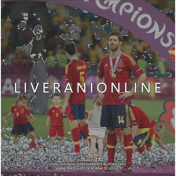 KIJOW STADION OLIMPIJSKI 01.07.2012 EURO 2012 PILKA NOZNA FINAL MISTRZOSTW EUROPY HISZPANIA WLOCHY NZ HISZPANIA RADOSC ZWYCIESTWO MISTRZOSTWO MISTRZ EUROPY FETA XABI ALONSO SPA FOT MICHAL NOWAK / NEWSPIX.PL KYIV OLYMPIC STADIUM 01.07.2012 FOOTBALL SOCCER EURO 2012 FINAL OF UEFA EUROPEAN FOOTBALL CHAMPIONSHIP SPAIN - ITALY SPANISH PLAYERS ARE CELEBRATING AS THEY WON OVER ITALY. SPAIN BECAME EUROPEAN CHAMPIONS MICHAL NOWAK / NEWSPIX.PL --- Newspix.pl /EUROPEO 2012 ITALIA SPAGNA FINALE - AG ALDO LIVERANI SAS - ITALY ONLY - *** Local Caption *** www.newspix.pl mail us: info@newspix.pl call us: 0048 022 23 22 222 --- Polish Picture Agency by Ringier Axel Springer Poland .
