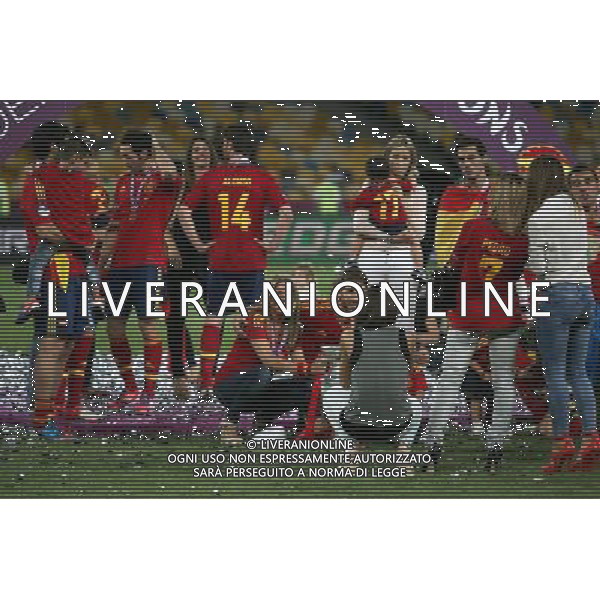 KIJOW STADION OLIMPIJSKI 01.07.2012 EURO 2012 PILKA NOZNA FINAL MISTRZOSTW EUROPY HISZPANIA WLOCHY NZ HISZPANIA RADOSC ZWYCIESTWO MISTRZOSTWO MISTRZ EUROPY FETA FOT MICHAL NOWAK / NEWSPIX.PL KYIV OLYMPIC STADIUM 01.07.2012 FOOTBALL SOCCER EURO 2012 FINAL OF UEFA EUROPEAN FOOTBALL CHAMPIONSHIP SPAIN - ITALY SPANISH PLAYERS ARE CELEBRATING AS THEY WON OVER ITALY. SPAIN BECAME EUROPEAN CHAMPIONS MICHAL NOWAK / NEWSPIX.PL --- Newspix.pl /EUROPEO 2012 ITALIA SPAGNA FINALE - AG ALDO LIVERANI SAS - ITALY ONLY - *** Local Caption *** www.newspix.pl mail us: info@newspix.pl call us: 0048 022 23 22 222 --- Polish Picture Agency by Ringier Axel Springer Poland .