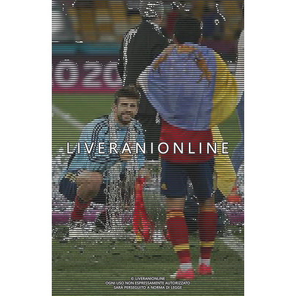 KIJOW STADION OLIMPIJSKI 01.07.2012 EURO 2012 PILKA NOZNA FINAL MISTRZOSTW EUROPY HISZPANIA WLOCHY NZ HISZPANIA RADOSC ZWYCIESTWO MISTRZOSTWO MISTRZ EUROPY FETA GERARD PIQUE SPA FOT MICHAL NOWAK / NEWSPIX.PL KYIV OLYMPIC STADIUM 01.07.2012 FOOTBALL SOCCER EURO 2012 FINAL OF UEFA EUROPEAN FOOTBALL CHAMPIONSHIP SPAIN - ITALY SPANISH PLAYERS ARE CELEBRATING AS THEY WON OVER ITALY. SPAIN BECAME EUROPEAN CHAMPIONS MICHAL NOWAK / NEWSPIX.PL --- Newspix.pl /EUROPEO 2012 ITALIA SPAGNA FINALE - AG ALDO LIVERANI SAS - ITALY ONLY - *** Local Caption *** www.newspix.pl mail us: info@newspix.pl call us: 0048 022 23 22 222 --- Polish Picture Agency by Ringier Axel Springer Poland .