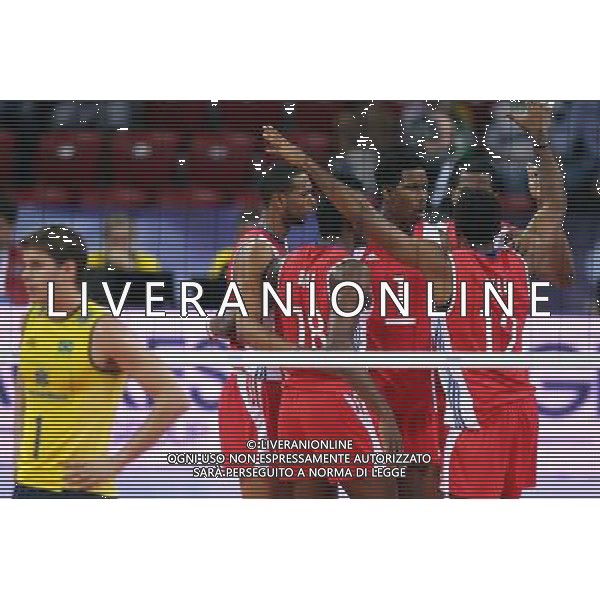 04.07.2012 SOFIA , BULGARIA - HALA ARMEEC ARENA (SOFIA, BULGARIA - ARMEEC ARENA ) SIATKOWKA MEZCZYZN (MEN\'S VOLLEYBALL), LIGA SWIATOWA 2012 - TURNIEJ FINALOWY ( WORLD LEAGUE FINALS)- GRUPA A (POOL A) MECZ KUBA - BRAZYLIA (GAME CUBA - BRAZIL) NZ BRAZYLIA SMUTEK (L); BRUNO REZENDE, KUBA RADOSC\' LEON VENERO FOTO LUKASZ GROCHALA/ CYFRASPORT / NEWSPIX.PL --- Newspix.pl WORLD LEAGUE FINALS CUBA - BRASILE/AG ALDO LIVERANI SAS - ITALY ONLY - *** Local Caption *** www.newspix.pl mail us: info@newspix.pl call us: 0048 022 23 22 222 --- Polish Picture Agency by Ringier Axel Springer Poland