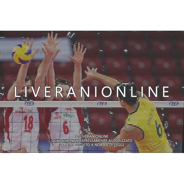 05.07.2012 SOFIA , BULGARIA - HALA ARMEEC ARENA (SOFIA, BULGARIA - ARMEEC ARENA ) SIATKOWKA MEZCZYZN (MEN\'S VOLLEYBALL), LIGA SWIATOWA 2012 - TURNIEJ FINALOWY ( WORLD LEAGUE FINALS)- GRUPA A (POOL A) MECZ BRAZYLIA - POLSKA (GAME BRAZIL - POLAND ) NZ MARCIN MOZDZONEK (L), BARTOSZ KUREK, LEONARDO VISOTTO FOTO LUKASZ GROCHALA/ CYFRASPORT/NEWSPIX.PL --- Newspix.pl /AG ALDO LIVERANI SAS WORLD LEAGUE VOLLEY - ITALY ONLY - *** Local Caption *** www.newspix.pl mail us: info@newspix.pl call us: 0048 022 23 22 222 --- Polish Picture Agency by Ringier Axel Springer Poland