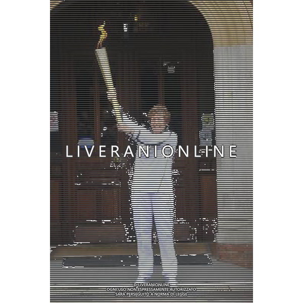 hazel staten torchbearer at Bletchley Park Olympic Torch Relay 9 july 2012 - /PHOTOSHOT/AG ALDO LIVERANI SAS - ITALY ONLY -