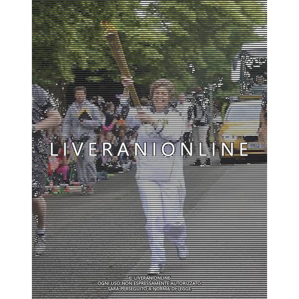 hazel staten torchbearer at Bletchley Park Olympic Torch Relay 9 july 2012 - /PHOTOSHOT/AG ALDO LIVERANI SAS - ITALY ONLY -