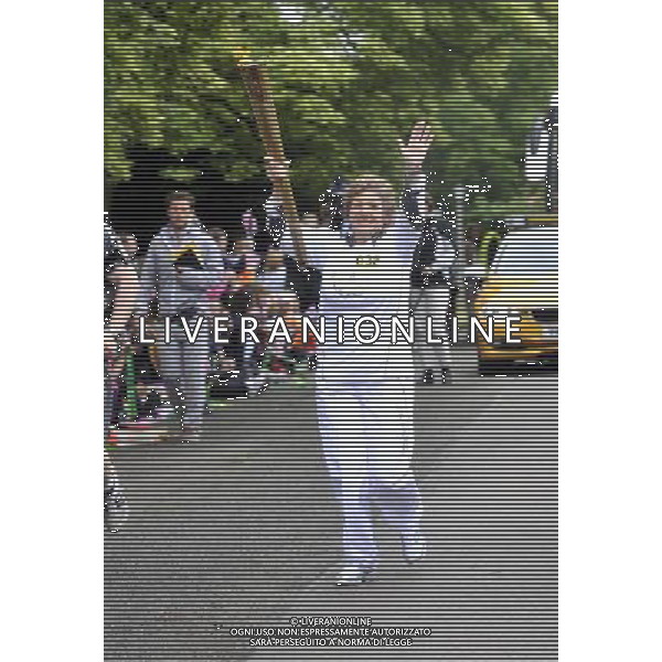 hazel staten torchbearer at Bletchley Park Olympic Torch Relay 9 july 2012 - /PHOTOSHOT/AG ALDO LIVERANI SAS - ITALY ONLY -