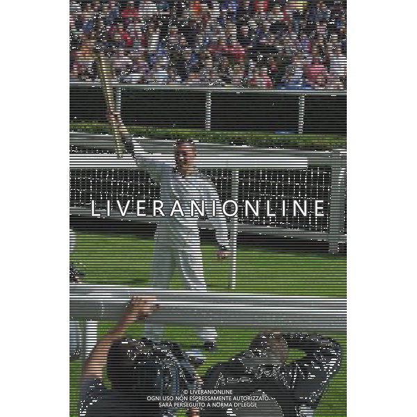 Frankie Dettori, Olympic Torch Relay, Ascot 10th July 2012. PHOTOSHOT/AG ALDO LIVERANI SAS - ITALY ONLY -