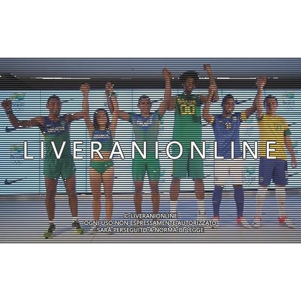 (120713) -- RIO DE JANEIRO, July 13, 2012 () -- Athletes present new uniforms of the Brazil team for the London Olympics in Rio de Janeiro, Brazil, July 12, 2012. (/Agencia Estado)***Brazil Out*** AG ALDO LIVERANI S A S ONLY ITALY
