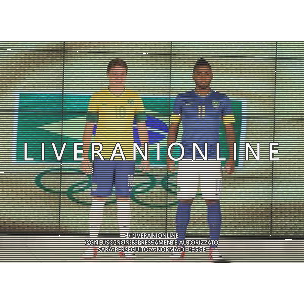 (120713) -- RIO DE JANEIRO, July 13, 2012 () -- Athletes present new uniforms of the Brazil team for the London Olympics in Rio de Janeiro, Brazil, July 12, 2012. (/Agencia Estado)***Brazil Out*** AG ALDO LIVERANI S A S ONLY ITALY