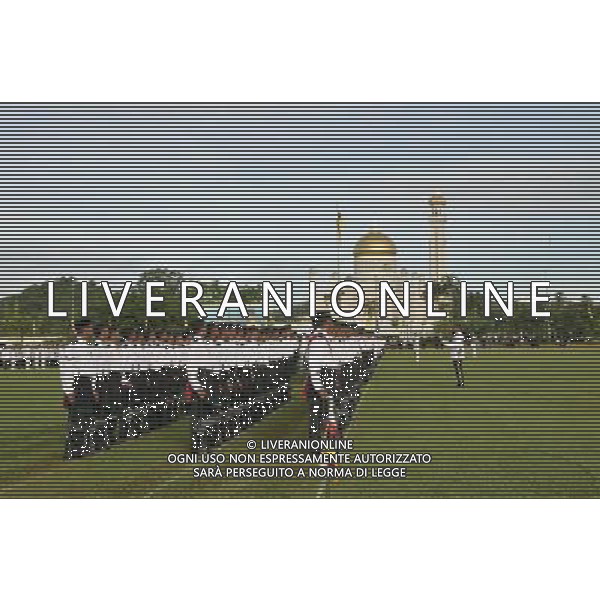 (120715) -- BANDAR SERI BEGAWAN, July 15, 2012 () -- A guard of honor prepare to be inspected by Bruneian Sultan Hassanal Bolkiah during a ceremony marking his 66th birthday, in Bandar Seri Begawan, capital of Brunei, July 15, 2012. (/Lin Hao) (zy) ©photoshot/AGENZIA ALDO LIVERANI SAS - ITALY ONLY - Festeggiamenti per il 66esimo compleanno di Hassanal Bolkiah sultano del Brunei a Bandar Seri Begawan, capitale del Brunei 15 luglio 2012.