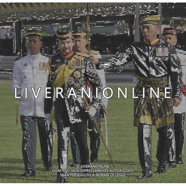 (120715) -- BANDAR SERI BEGAWAN, July 15, 2012 () -- Bruneian Sultan Hassanal Bolkiah (front L) inspects the honor guard during a ceremony to celebrate his 66th birthday, in Bandar Seri Begawan, capital of Brunei, July 15, 2012. (/Lin Hao) (zy) ©photoshot/AGENZIA ALDO LIVERANI SAS - ITALY ONLY - Festeggiamenti per il 66esimo compleanno di Hassanal Bolkiah sultano del Brunei a Bandar Seri Begawan, capitale del Brunei 15 luglio 2012.