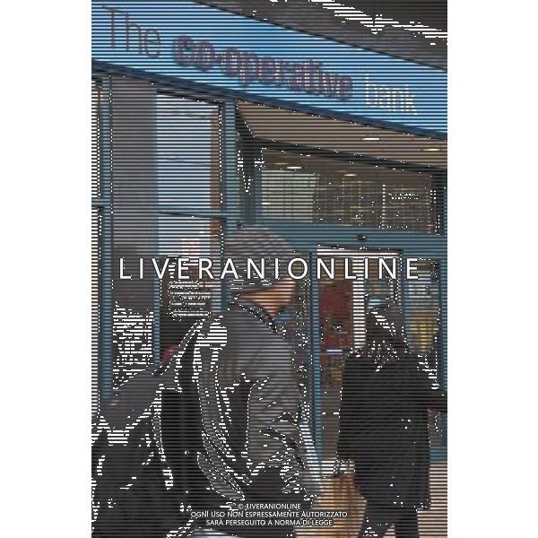 The Co-operative Bank has secured a deal with Lloyds Banking Group to take over 632 Lloyds TSB and Cheltenham \' Gloucester branches AG ALDO LIVERANI S A S ONLY ITALY