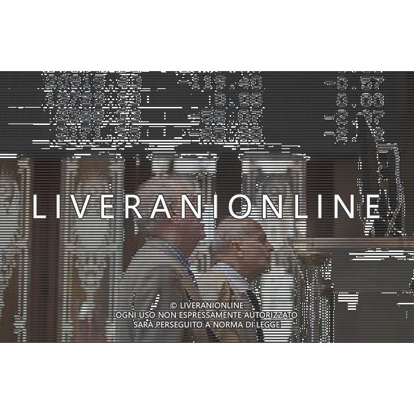 (120723) -- MADRID, July 23, 2012 () -- Traders work at the Stock Exchange in Madrid, July 23, 2012. Spain\'s benchmark Ibex 35 index dropped down below 6,000 points during the trading period on Monday. (/Xie Haining) AG ALDO LIVERANI S A S ONLY ITALY