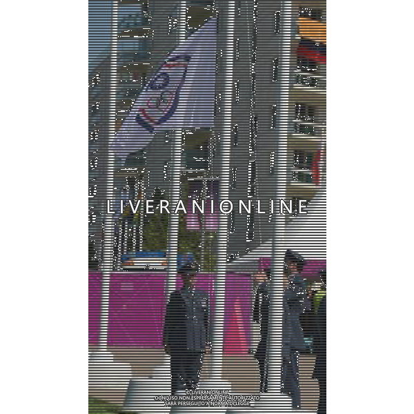 (120724) -- LONDON, July 24, 2012 () -- The delegation of Chinese Taipei to the 2012 London Olympic Games holds flag-raising ceremony at the Olympic Village in London, Britain, July 24, 2012. (/Yang Lei)(zgp) ©photoshot/AGENZIA ALDO LIVERANI SAS - ITALY ONLY - Allenamenti, preparativi allo Stadio Olimpico prima della prova generale della Cerimonia d\'Apertura dei Giochi Olimpici delle Olimpiadi Londra 2012, a Londra, Gran Bretagna, 23 luglio 2012 che inizieranno il 27 luglio.