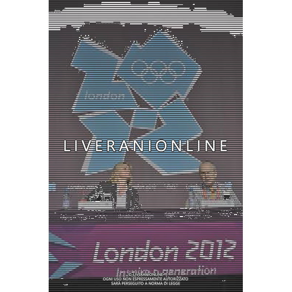 Justine Greening MP, Transport Secretary and Peter Hendy, commissioner, Transport for London at a media briefing held inthe Media Press Centre at the Olympic Park, Stratford.. London ©photoshot/Agenzia Aldo Liverani Sas - ITALY ONLY - Allenamenti, preparativi dei Giochi Olimpici delle Olimpiadi Londra 2012, a Londra, Gran Bretagna, 24 luglio 2012 che inizieranno il 27 luglio.