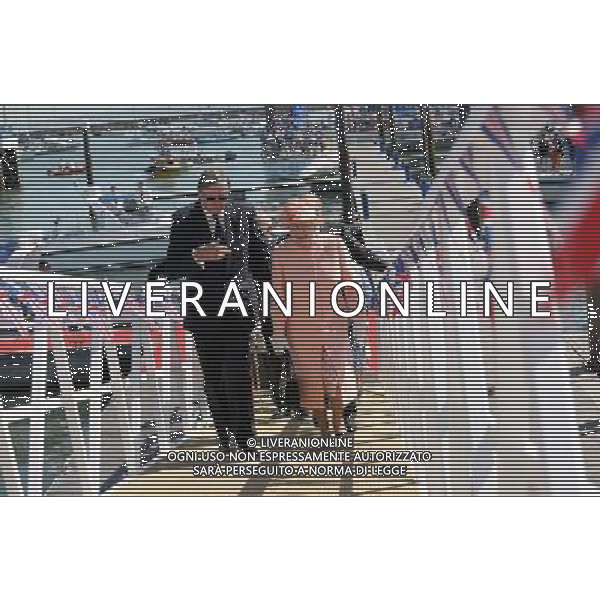 COWES, ENGLAND - JULY 25: Queen Elizabeth II visits Cowes Yacht Club during her Diamond Jubilee visit to the Isle of Wight on July 25, 2012 in Cowes, England. The Queen and Duke of Edinburgh\'s visit to the Isle of Wight is the final stop on her Diamond Jubilee tour of the country during which she has visited 10 regions in the UK over 25 days and conducted 83 public engagements. photoshot/ALDO LIVERANI ITALY ONLY