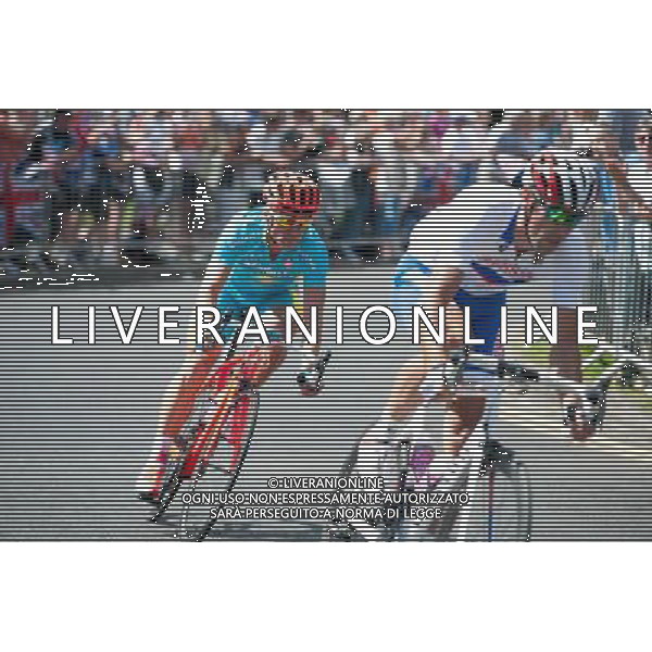 London 2012 Olympic road race winner and gold medalist Alexander Vinokourov riding through Box Hill, Dorking in Surrey. 28th July 2012. /photoshot/AG ALDO LIVERANI SAS - ITALY ONLY -