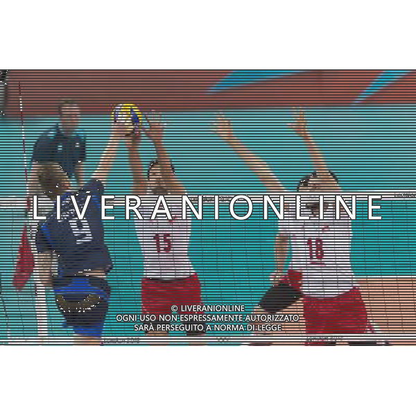 LONDYN 29.07.2012 IGRZYSKA XXX OLIMPIADY XXX LETNIE IGRZYSKA OLIMPIJSKIE LONDYN 2012 HALA EARLS COURT SIATKOWKA WLOCHY v POLSKA N Z IVAN ZAYTSEV italy 9 LUKASZ ZYGADLO poland 15 MARCIN MOZDZONEK poland 18 SEBASTIAN BOROWSKI Newspix.p THE 2012 SUMMER OLYMPIC GAMES OFFICIALLY THE GAMES OF THE XXX OLYMPIAD EARLS COURT VOLLEYBALL ITALY v POLAND --- Newspix.pl /OLIMPIADI LONDRA 2012 -AG ALDO LIVERANI SAS - ITALY ONLY *** Local Caption *** www.newspix.pl mail us: info@newspix.pl call us: 0048 022 23 22 222 --- Polish Picture Agency by Ringier Axel Springer Poland .