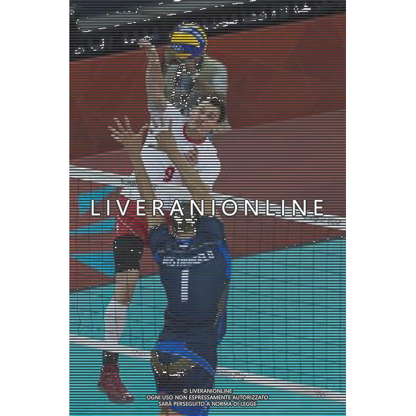 LONDYN 29.07.2012 IGRZYSKA XXX OLIMPIADY XXX LETNIE IGRZYSKA OLIMPIJSKIE LONDYN 2012 HALA EARLS COURT SIATKOWKA WLOCHY v POLSKA N Z LUIGI MASTRANGELO italy 1 ZBIGNIEW BARTMAN poland 9 SEBASTIAN BOROWSKI Newspix.p THE 2012 SUMMER OLYMPIC GAMES OFFICIALLY THE GAMES OF THE XXX OLYMPIAD EARLS COURT VOLLEYBALL ITALY v POLAND --- Newspix.pl /OLIMPIADI LONDRA 2012 -AG ALDO LIVERANI SAS - ITALY ONLY *** Local Caption *** www.newspix.pl mail us: info@newspix.pl call us: 0048 022 23 22 222 --- Polish Picture Agency by Ringier Axel Springer Poland .
