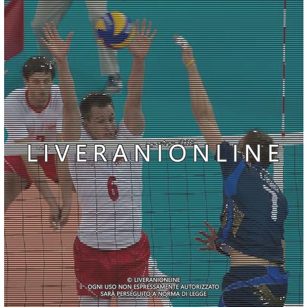 lONDYN 29.07.2012 IGRZYSKA OLIMPIJSKIE LONDON 2012 THE GAMES OF THE XXXOLIMPIAD PILKA SIATKOEWA MEZCZYZN VOLLEYBALL MEN POLSKA WLOCHY NZ BARTOSZ KUREK MICHAL LASKO FOT MAREK BICZYK PRZEGLAD SPORTOWY NEWSPIX.PL --- Newspix.pl /OLIMPIADI LONDRA 2012 -AG ALDO LIVERANI SAS - ITALY ONLY *** Local Caption *** www.newspix.pl mail us: info@newspix.pl call us: 0048 022 23 22 222 --- Polish Picture Agency by Ringier Axel Springer Poland .