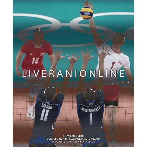 lONDYN 29.07.2012 IGRZYSKA OLIMPIJSKIE LONDON 2012 THE GAMES OF THE XXXOLIMPIAD PILKA SIATKOEWA MEZCZYZN VOLLEYBALL MEN POLSKA WLOCHY NZ KRZYSZTOF IGNACZAK PIOTR NOWAKOWSKI FOT MAREK BICZYK PRZEGLAD SPORTOWY NEWSPIX.PL --- Newspix.pl /OLIMPIADI LONDRA 2012 -AG ALDO LIVERANI SAS - ITALY ONLY *** Local Caption *** www.newspix.pl mail us: info@newspix.pl call us: 0048 022 23 22 222 --- Polish Picture Agency by Ringier Axel Springer Poland .