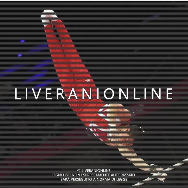 (120730) -- LONDON, July 30, 2012 () -- Sam Oldham of Britain takes part in Horizontal Bar event during Gymnastics Artistic men\'s team final contest, at London 2012 Olympic Games in London, Britain, on July 30, 2012. The British team won bronze medal. (/Wang Jianhua) (nxl) AG ALDO LIVERANI S A S ONLY ITALY