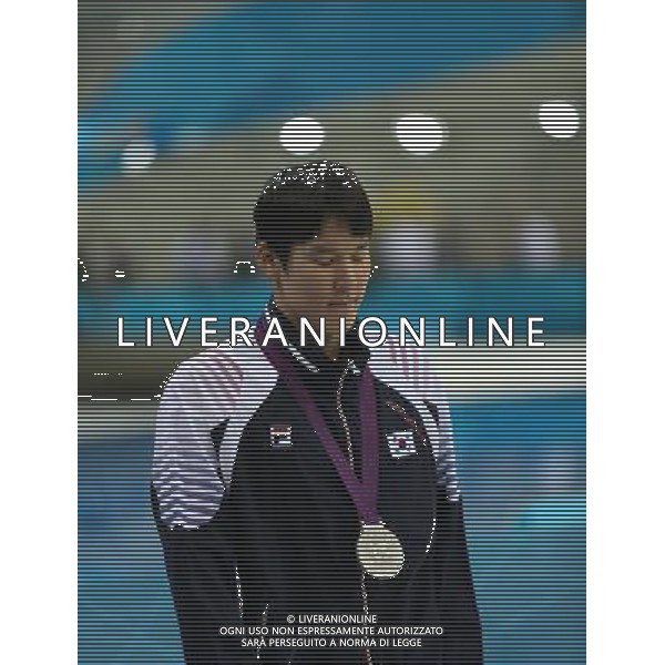 (120730) -- LONDON, July 30, 2012 () -- Park Taehwan of South Korea attends the awarding ceremony of men\'s 200m freestyle of swimming at the London 2012 Olympic Games in London, Britain, July 30, 2012. Sun Yang of China and Park Taehwan of South Korea shared silver medal with 1:44.93. (/Fei Maohua)(zgp) AG ALDO LIVERANI S A S ONLY ITALY