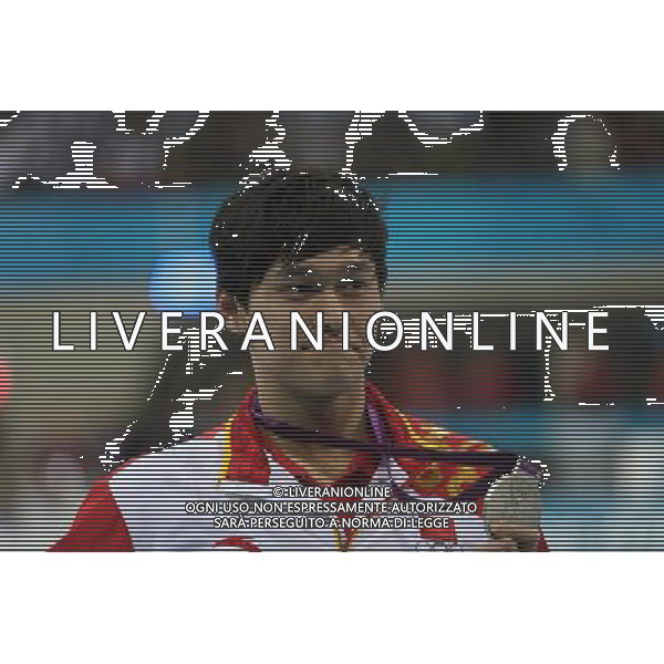(120730) -- LONDON, July 30, 2012 () -- Sun Yang of China poses at the awarding ceremony of men\'s 200m freestyle of swimming at the London 2012 Olympic Games in London, Britain, July 30, 2012. Sun Yang of China and Park Taehwan of South Korea shared silver medal with 1:44.93. (/Fei Maohua)(zgp) AG ALDO LIVERANI S A S ONLY ITALY