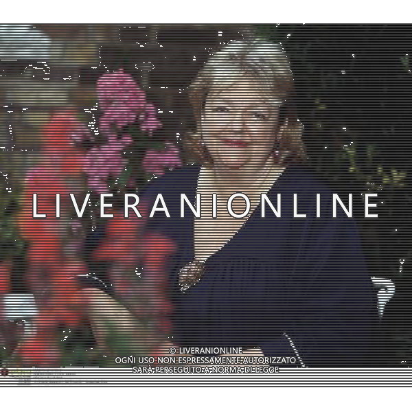 FILE - Beloved author Maeve Binchy dies after illness at 72 TRIBUTES were paid today to Maeve Binchy, one of Ireland\'s most popular and best-selling novelists, who has died after a short illness. MAEVE BINCHEY AGREE FEES UNTIL 14.3.01 CREDIT ALL USES AG ALDO LIVERANI S A S ONLY ITALY